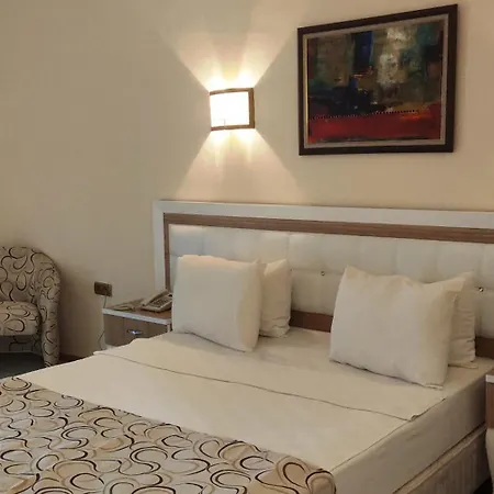 منتجع Phoenix Sun 4*